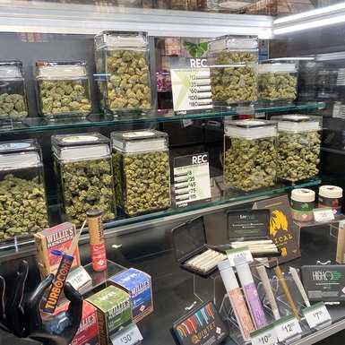 Recreational Marijuana Dispensary in Broomfield, CO | Livwell