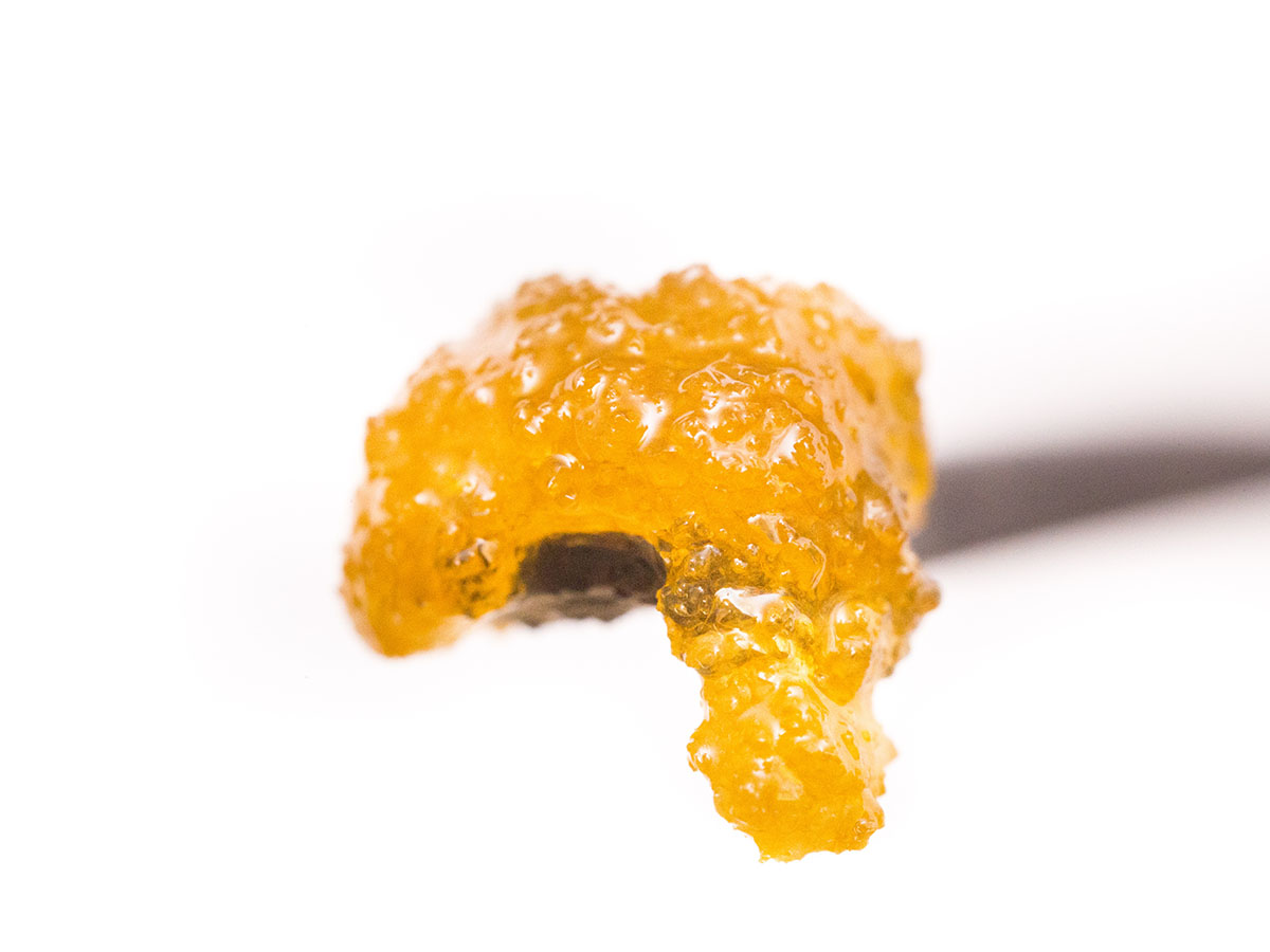 Glob of cannabis resin on a dab tool